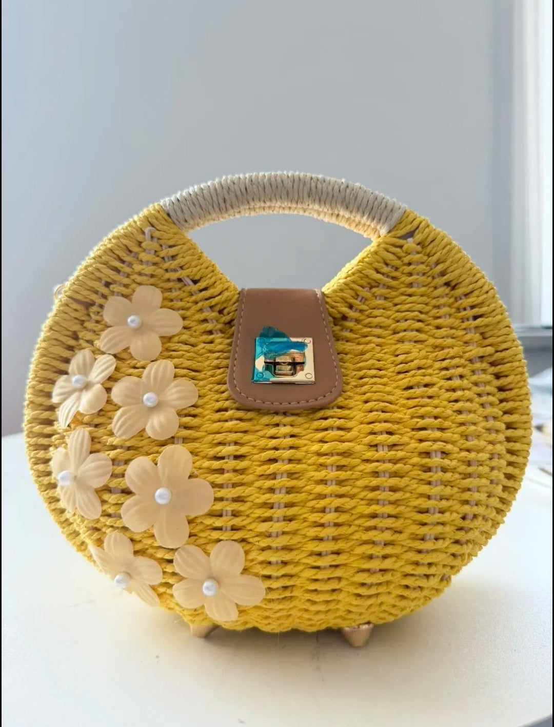 Hand-made Charming Round Strawbags Color Yellow
