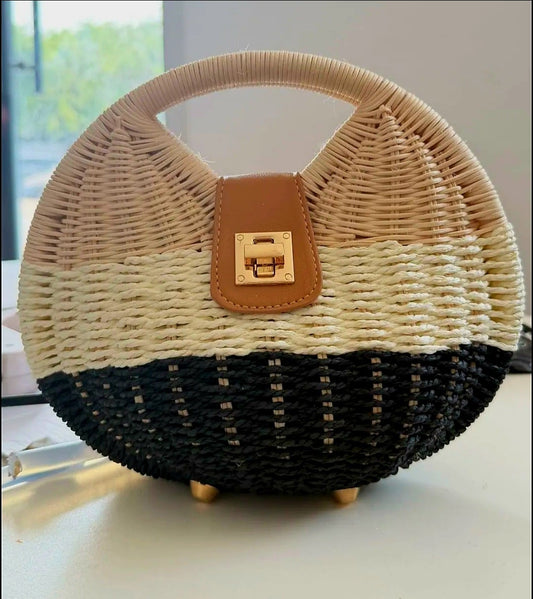 Hand-made charming round strawbags